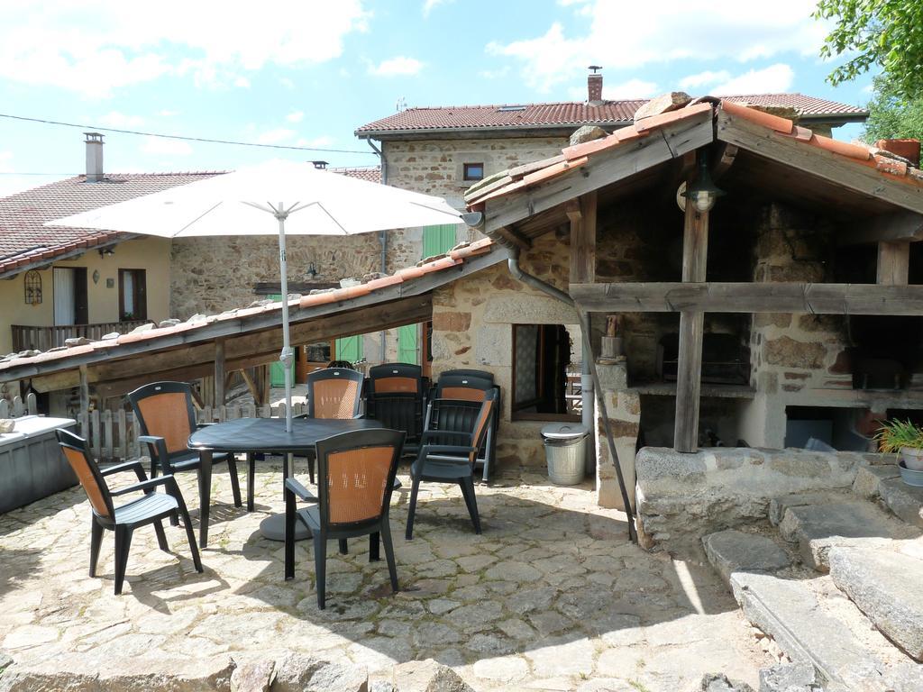 Les Deux Freres Hotel Echandelys Exterior photo